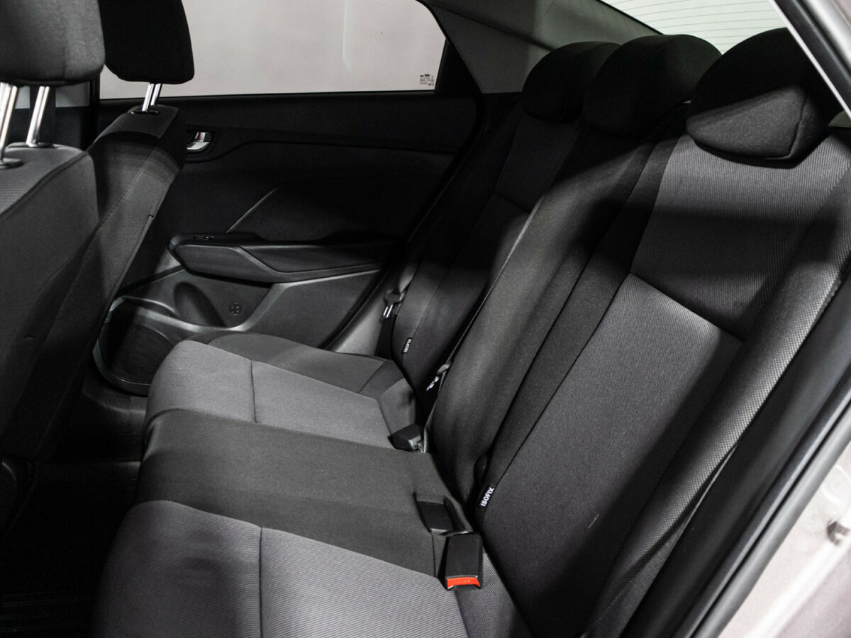 Купить Hyundai Solaris II, 2018, 52 475 км, фото №10
