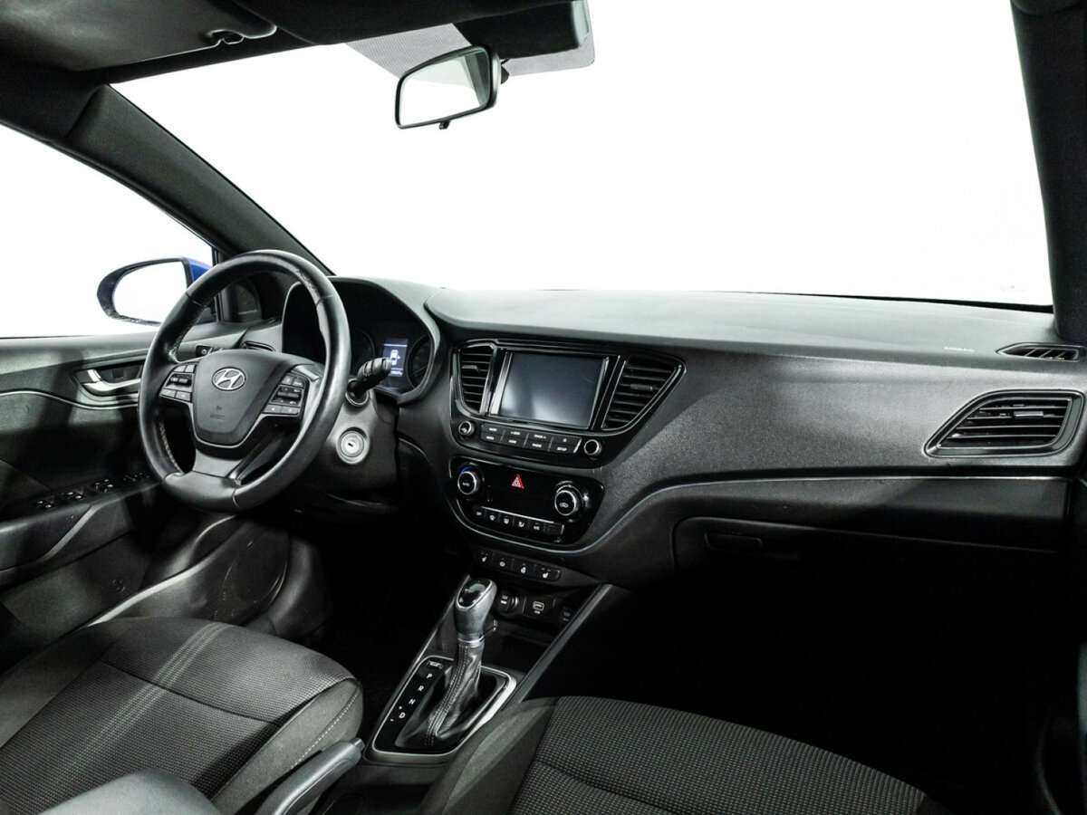 Купить Hyundai Solaris II, 2019, 139 235 км, фото №9