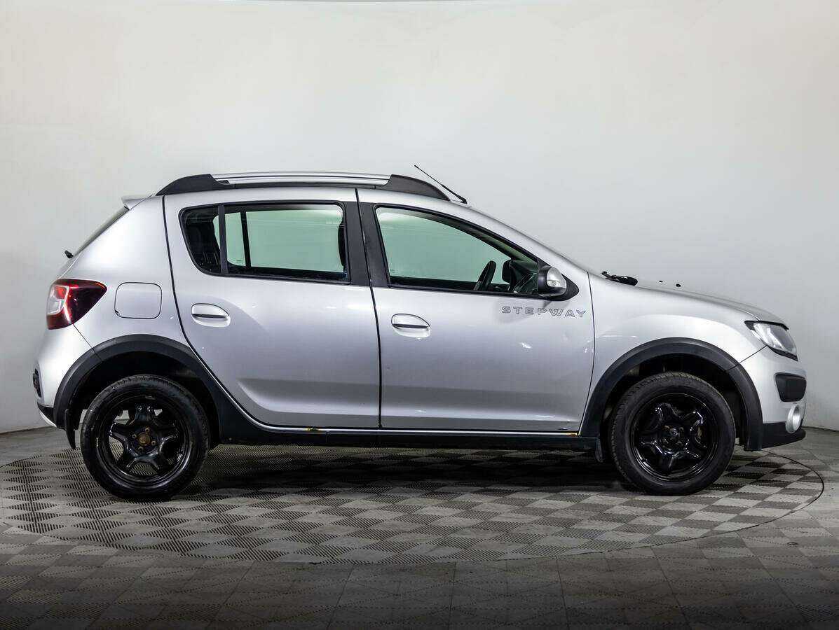 Купить Renault Sandero Stepway, 2015, 208 794 км, фото №3