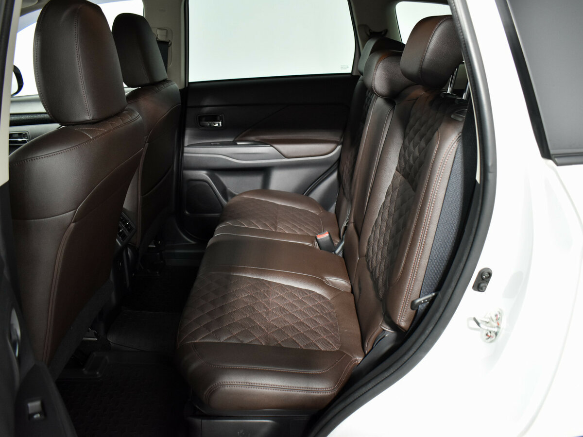 Купить Mitsubishi Outlander III Рестайлинг 3, 2019, 70 374 км, фото №11
