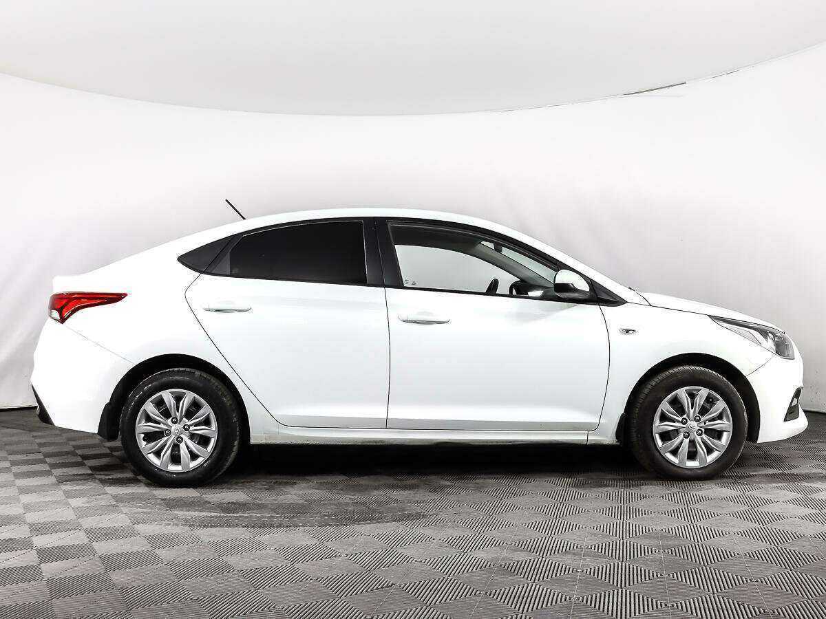 Купить Hyundai Solaris, 2019, 70 413 км, фото №3