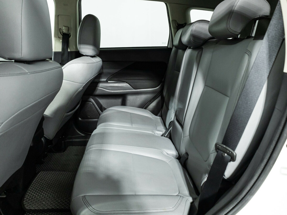 Купить Mitsubishi Outlander III Рестайлинг 3, 2019, 136 812 км, фото №8