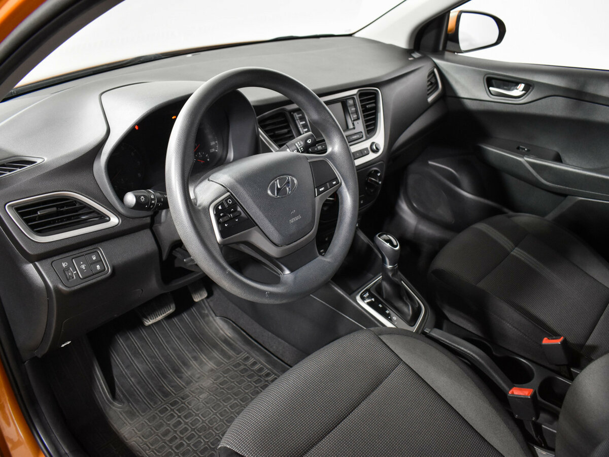 Купить Hyundai Solaris II, 2017, 87 427 км, фото №9