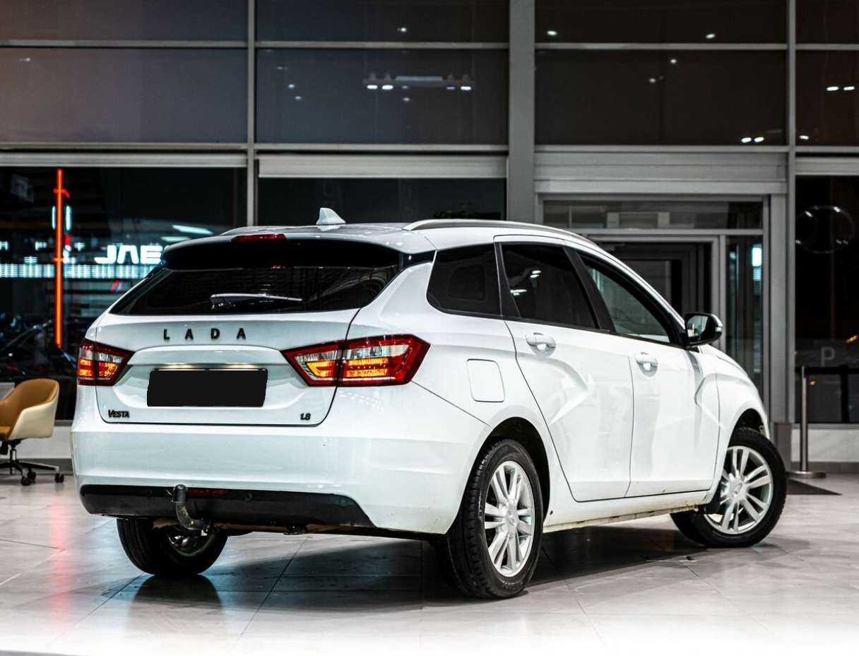 Купить Lada (ВАЗ) Vesta SW, 2019, 105 000 км, фото №3