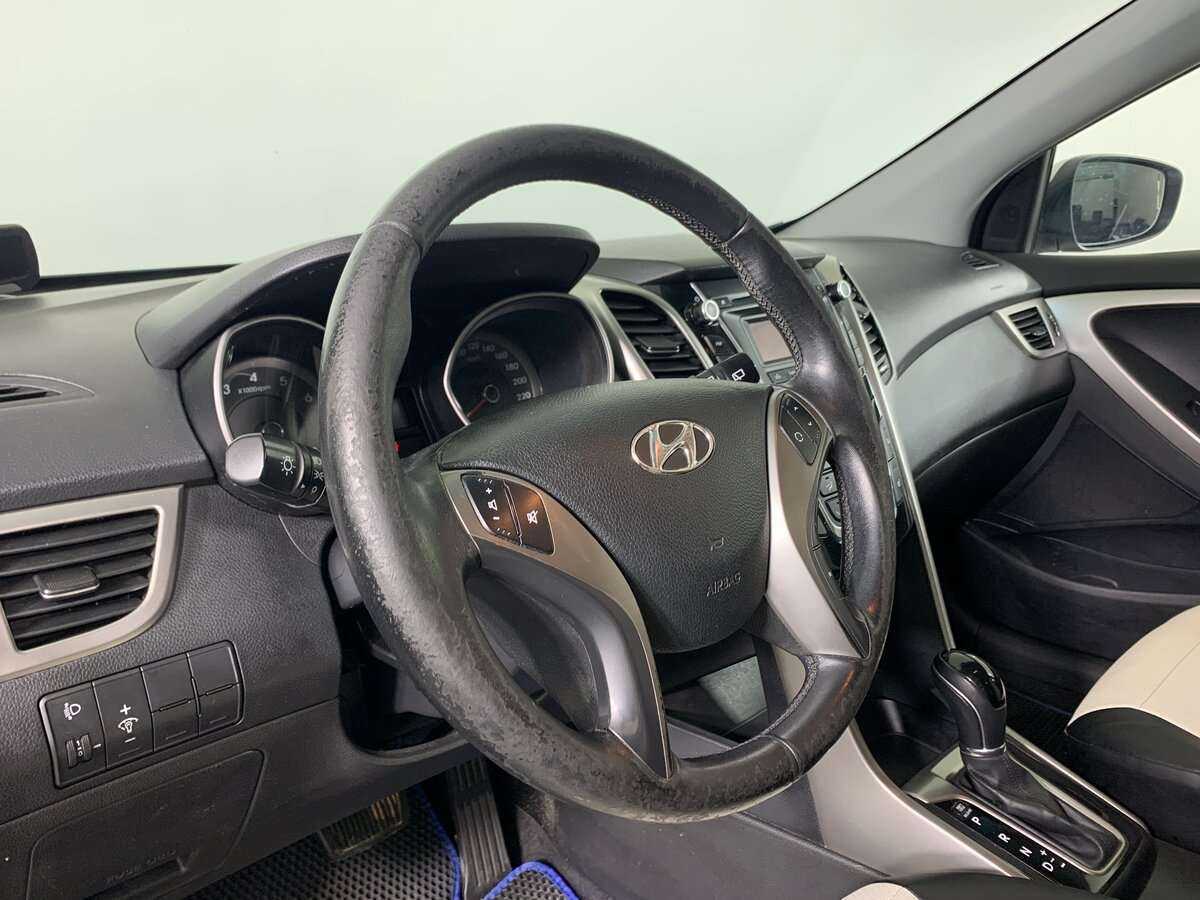 Купить Hyundai i30, 2012, 258 063 км, фото №9