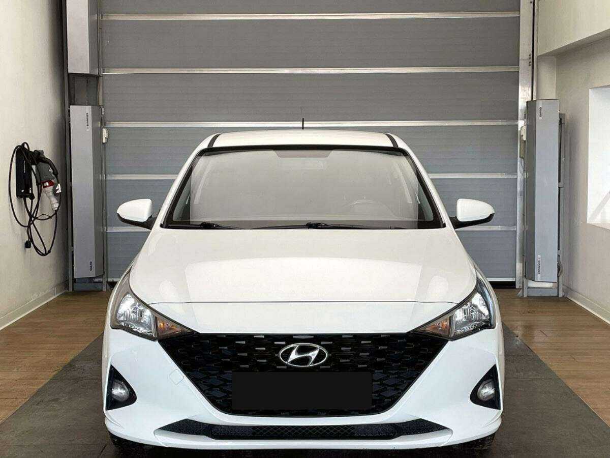 Купить Hyundai Solaris, 2020, 69 816 км, фото №2