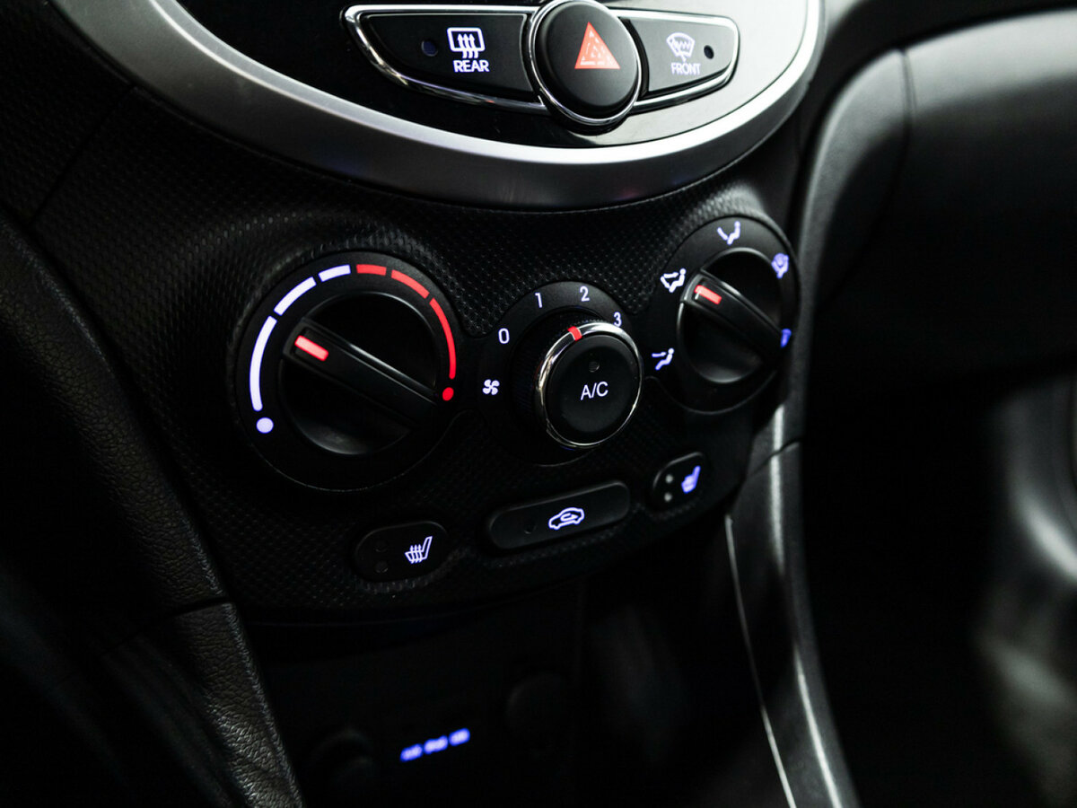 Купить Hyundai Solaris I, 2012, 151 056 км, фото №15