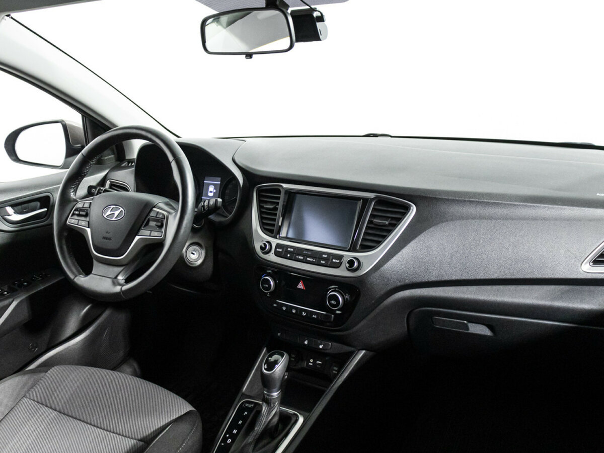 Купить Hyundai Solaris II, 2018, 52 475 км, фото №9
