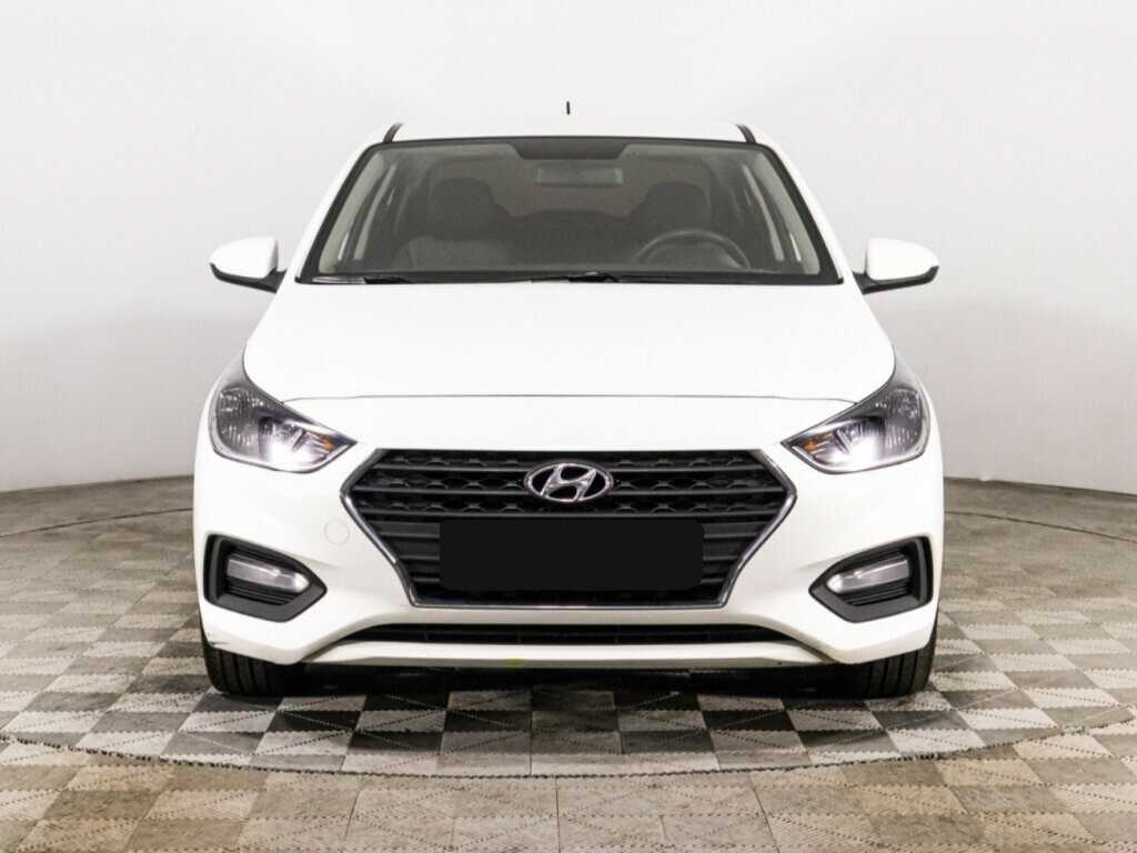 Купить Hyundai Solaris, 2017, 110 870 км, фото №2