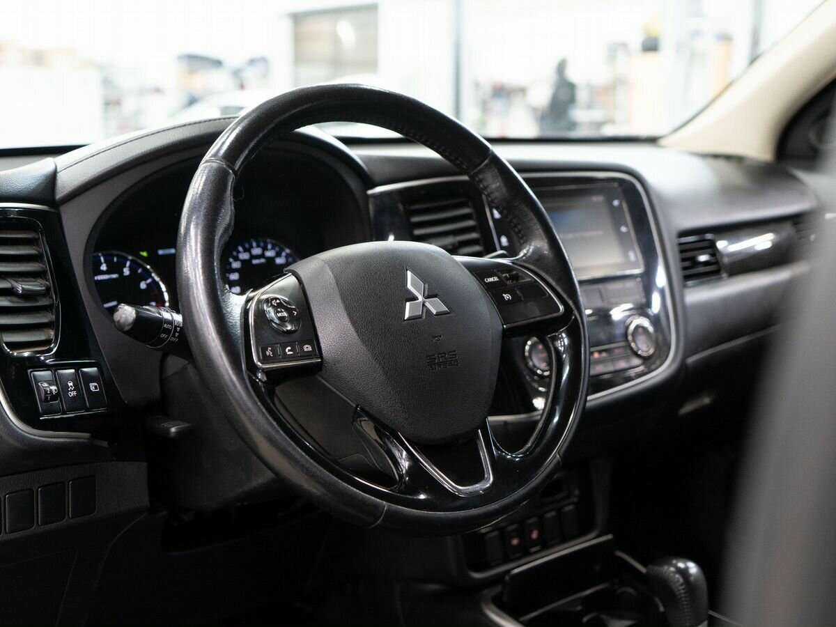 Купить Mitsubishi Outlander, 2017, 191 000 км, фото №5
