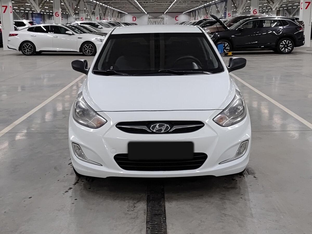 Купить Hyundai Solaris I, 2013, 231 294 км, фото №2