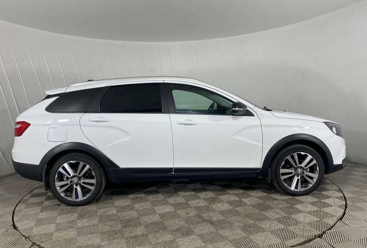 Купить Lada (ВАЗ) Vesta SW, 2021, 33 858 км, фото №4