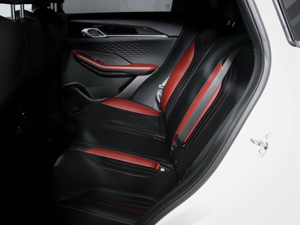 Купить Geely Coolray I Рестайлинг, 2023, 33 759 км, фото №8