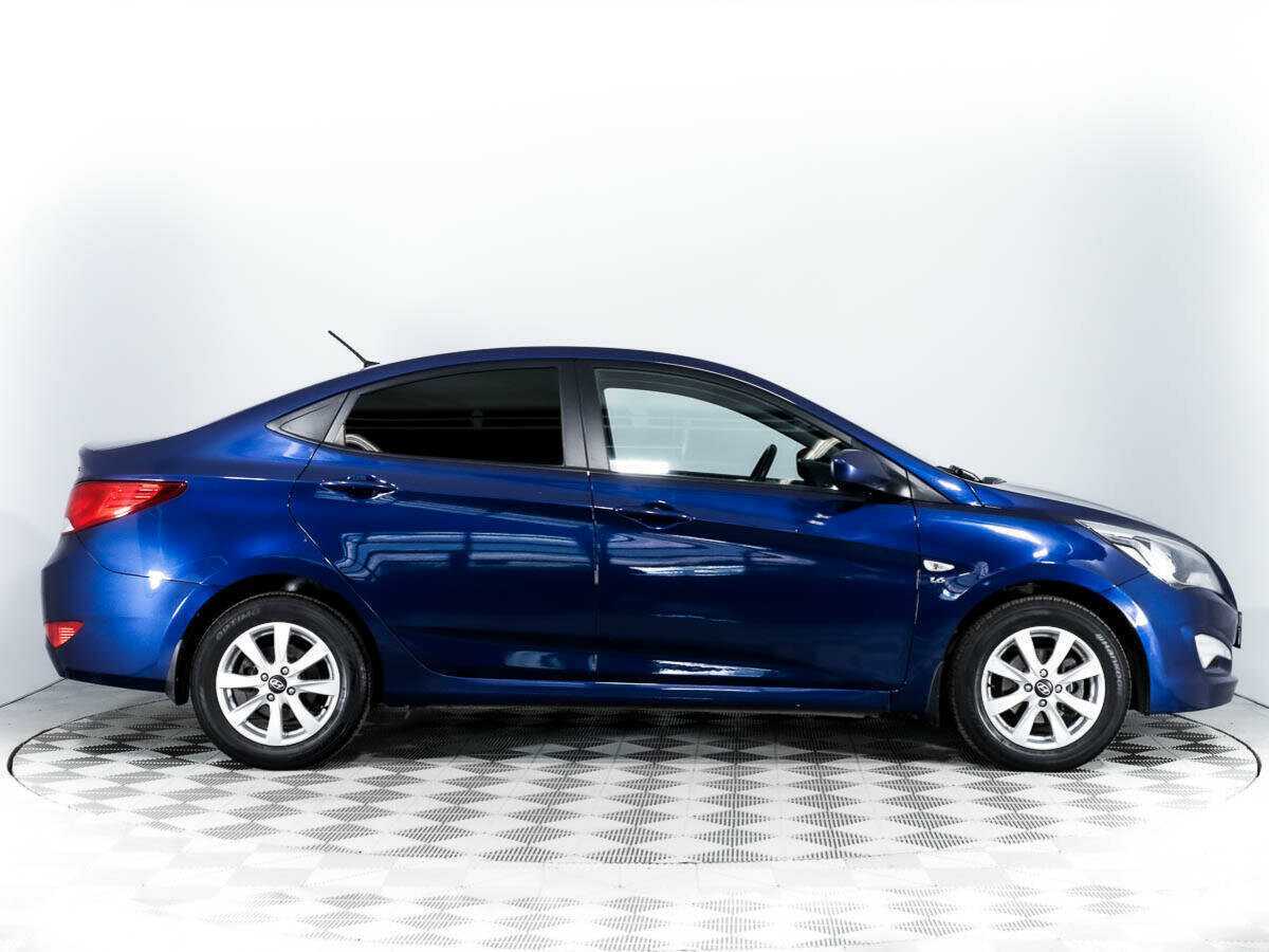 Купить Hyundai Solaris, 2015, 63 926 км, фото №4