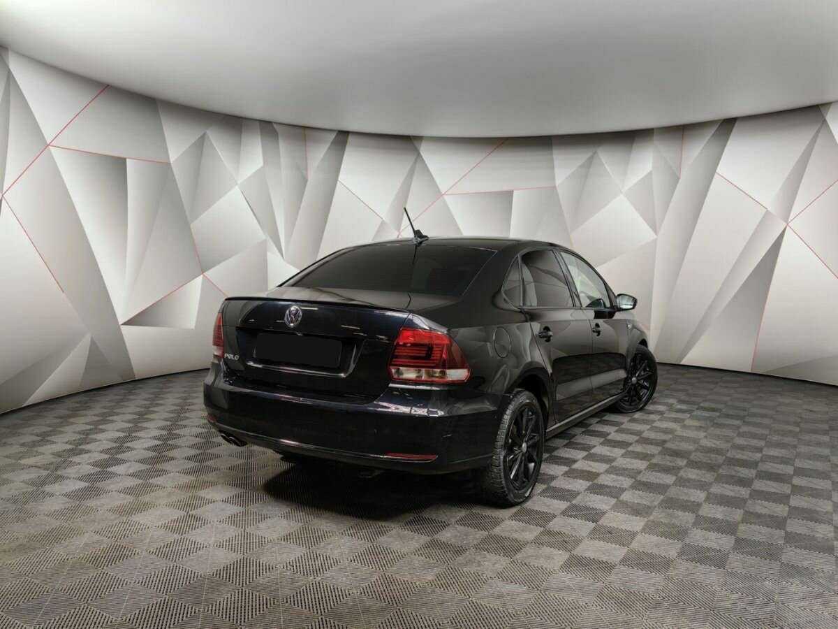 Купить Volkswagen Polo, 2018, 53 964 км, фото №2