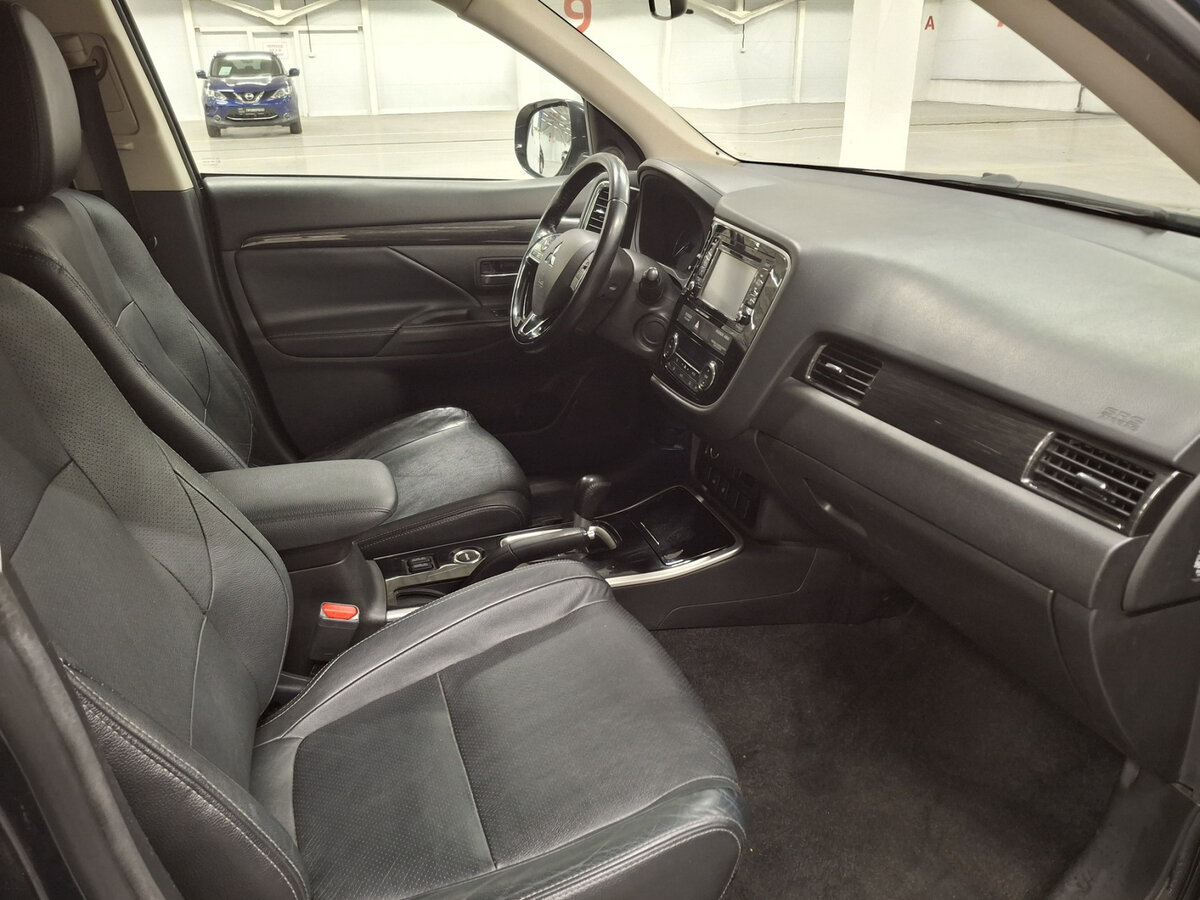 Купить Mitsubishi Outlander III Рестайлинг 2, 2017, 165 032 км, фото №10