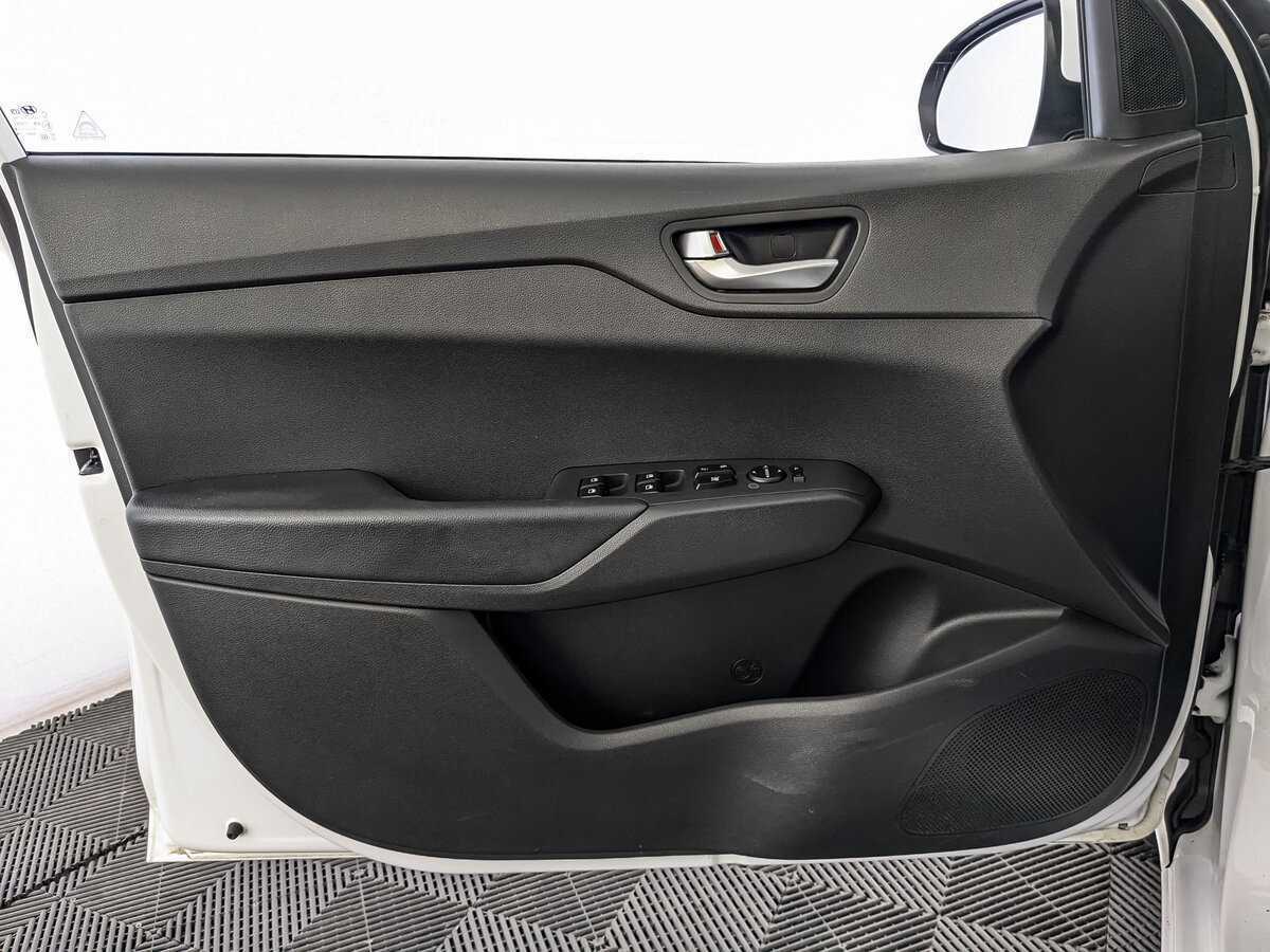 Купить Hyundai Solaris, 2021, 87 565 км, фото №14