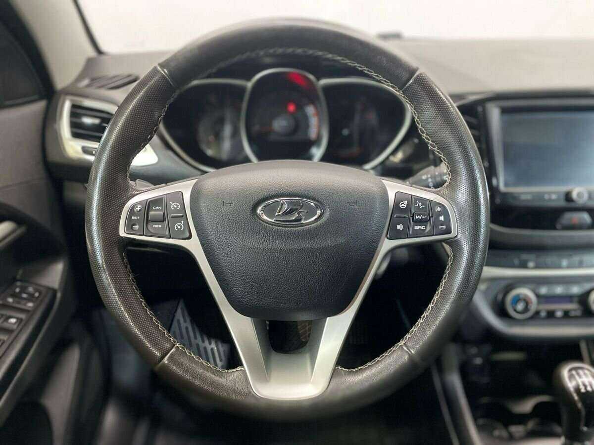 Купить Lada (ВАЗ) Vesta SW Cross, 2021, 63 366 км, фото №12