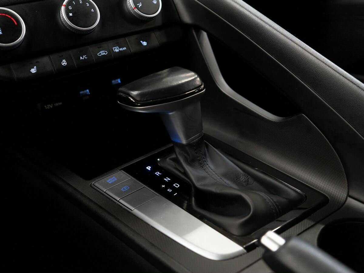Купить Hyundai Elantra, 2021, 61 830 км, фото №13