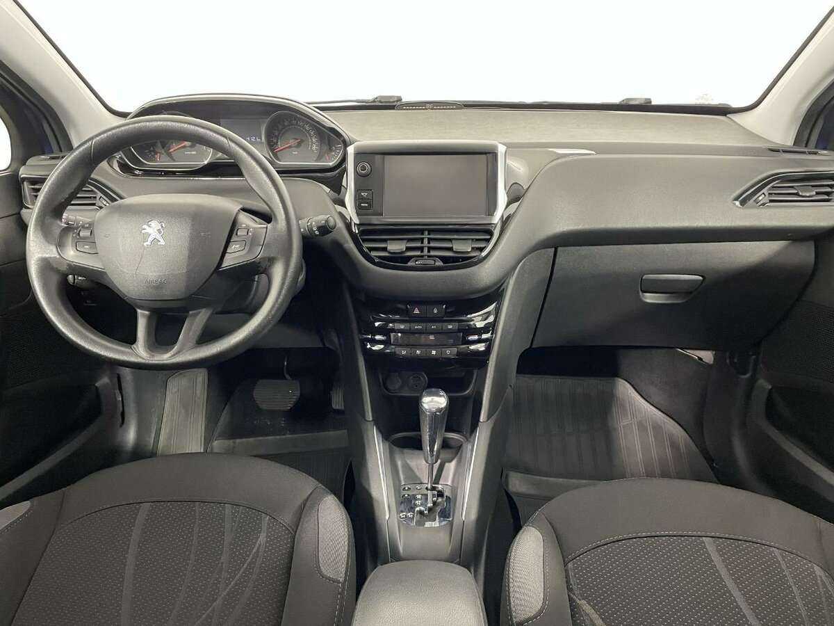 Купить Peugeot 208, 2014, 147 190 км, фото №7