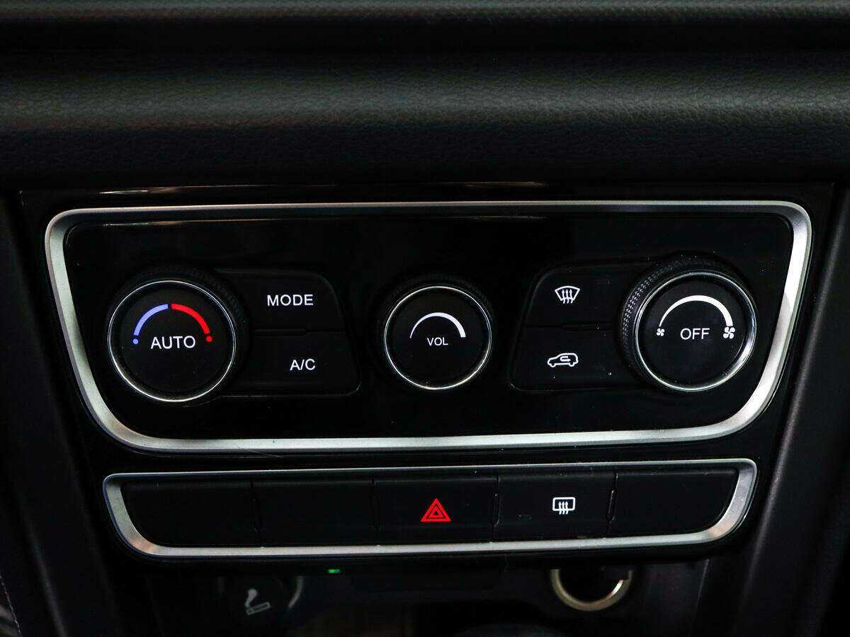 Купить Chery Tiggo 3, 2017, 116 938 км, фото №15