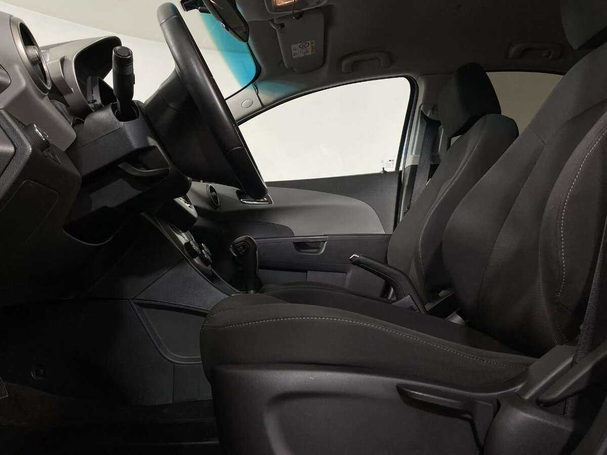 Купить Chevrolet Aveo, 2015, 103 623 км, фото №8