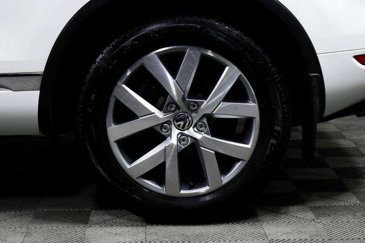 Купить Volkswagen Touareg, 2013, 182 356 км, фото №14