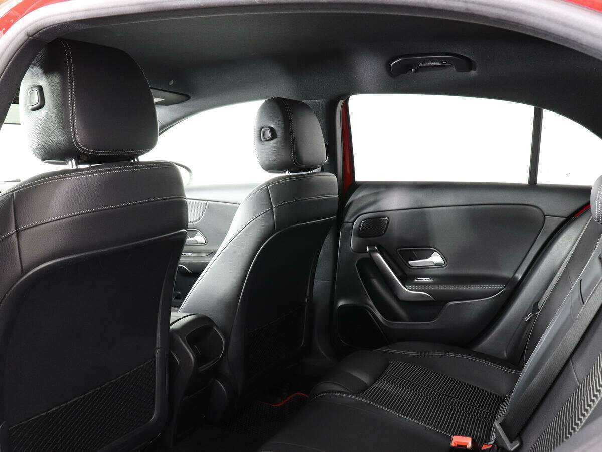 Купить Mercedes-Benz A-Класс 200, 2018, 44 273 км, фото №12