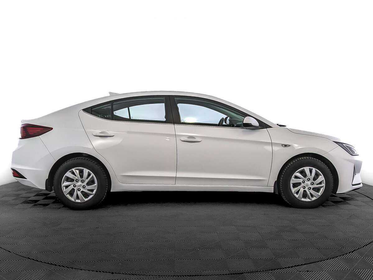 Купить Hyundai Elantra, 2020, 47 171 км, фото №4