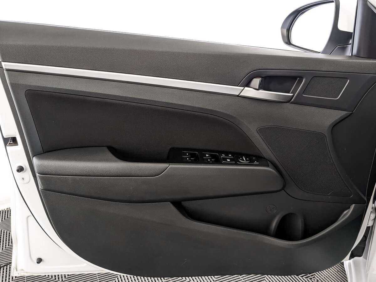 Купить Hyundai Elantra, 2020, 114 361 км, фото №15