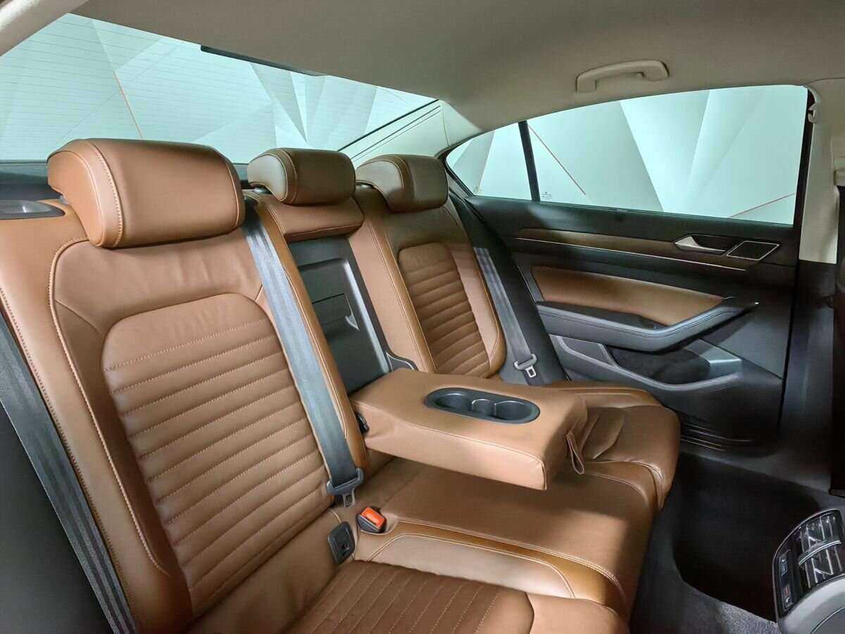 Купить Volkswagen Passat, 2017, 99 391 км, фото №13