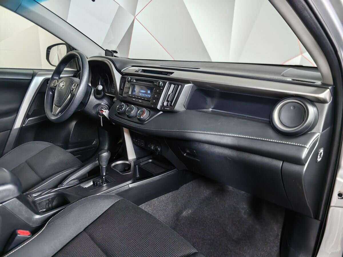 Купить Toyota RAV4, 2016, 177 936 км, фото №8