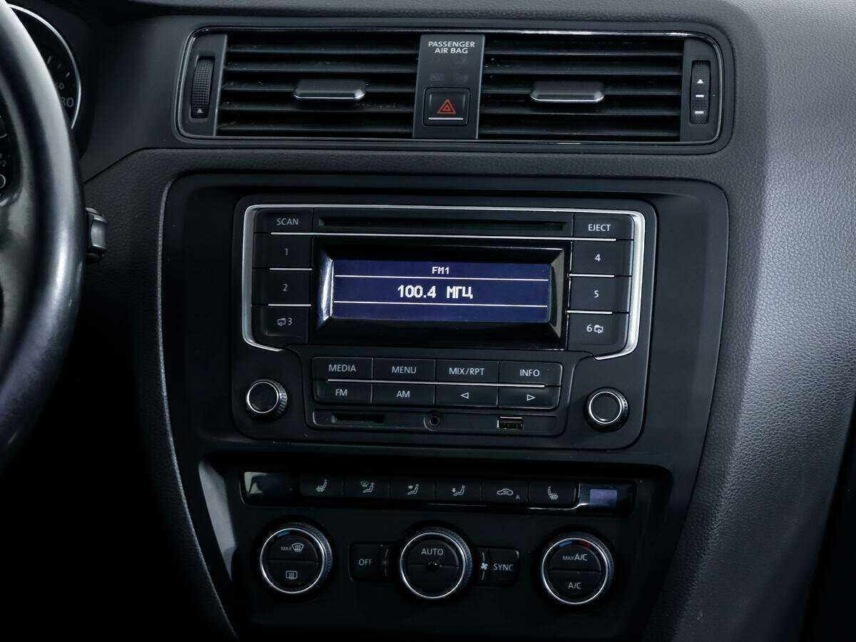Купить Volkswagen Jetta, 2015, 219 580 км, фото №12