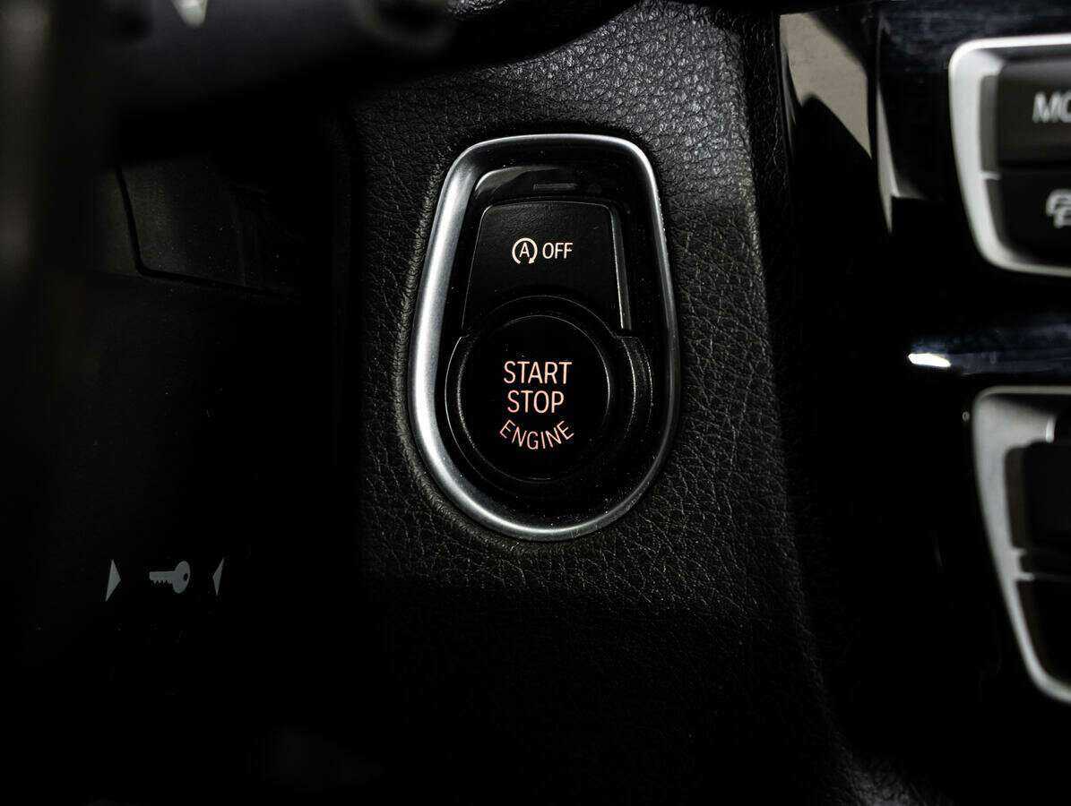 Купить BMW 3 серии 320i xDrive, 2017, 179 232 км, фото №16