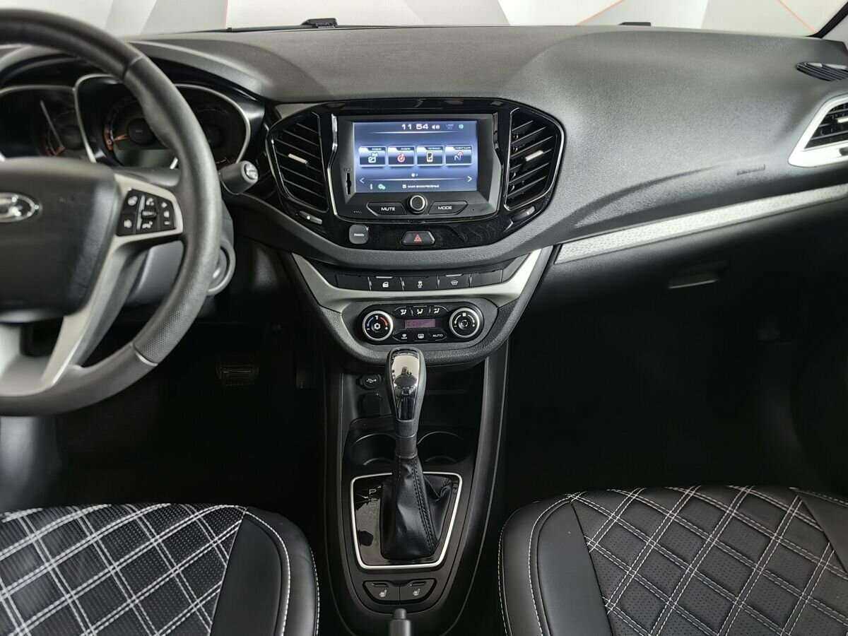 Купить Lada (ВАЗ) Vesta Cross, 2020, 42 083 км, фото №11