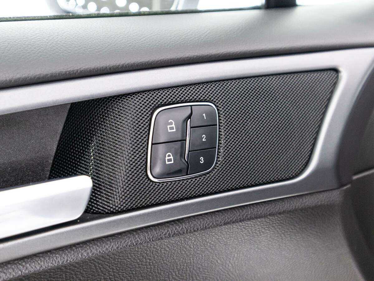 Купить Ford Mondeo, 2017, 100 945 км, фото №16