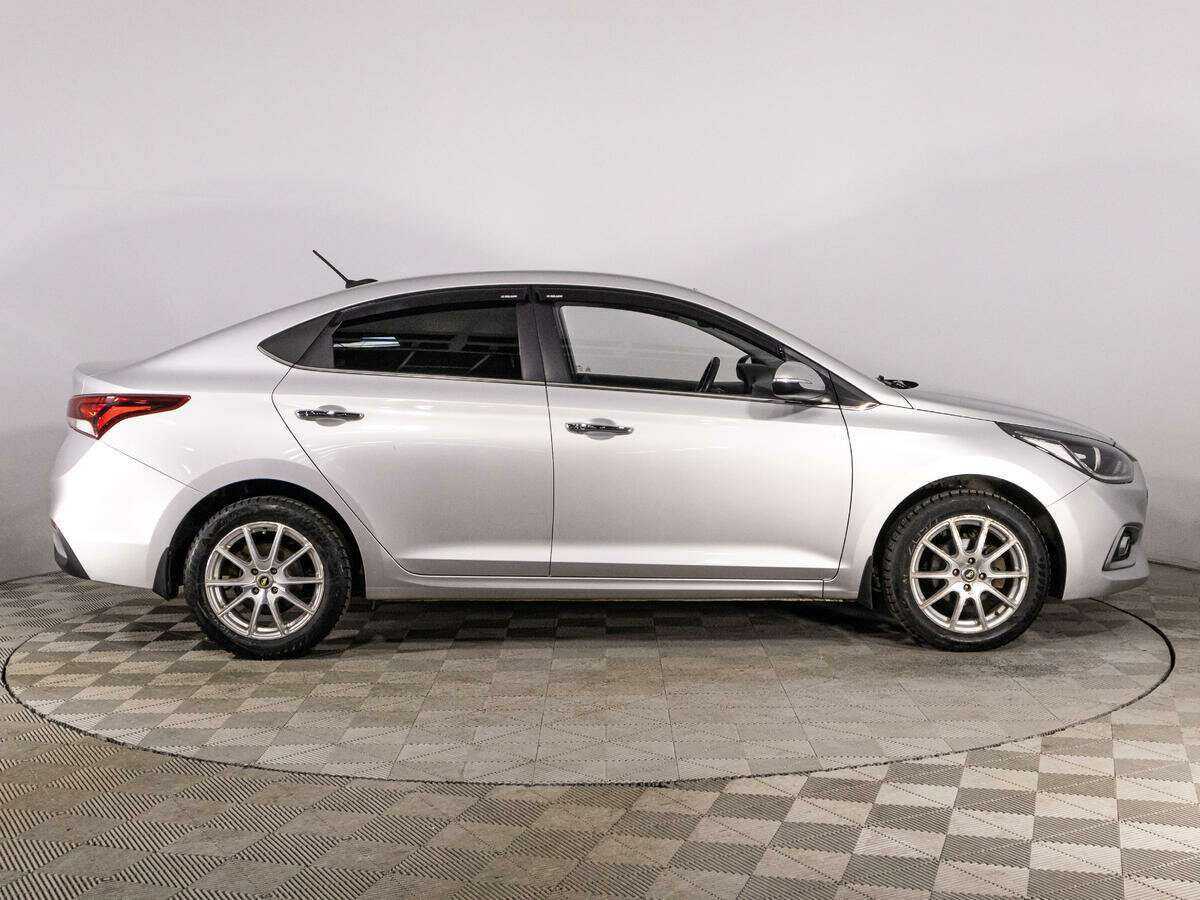 Купить Hyundai Solaris, 2018, 74 005 км, фото №4