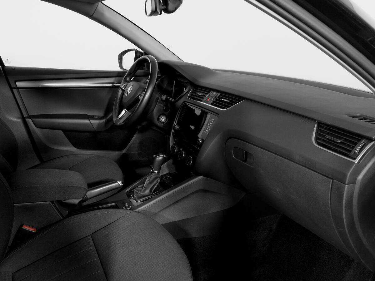 Купить Skoda Octavia, 2018, 141 210 км, фото №9