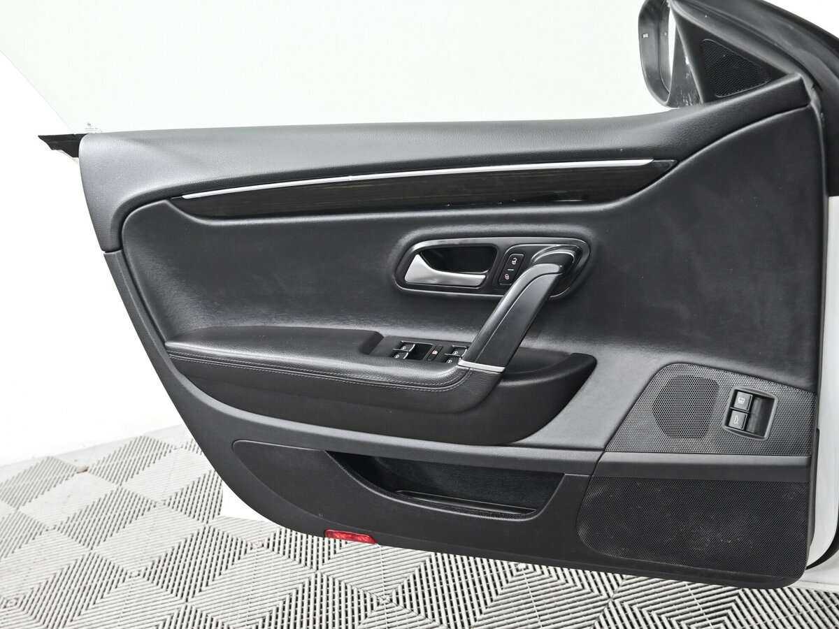 Купить Volkswagen Passat CC, 2012, 152 000 км, фото №6