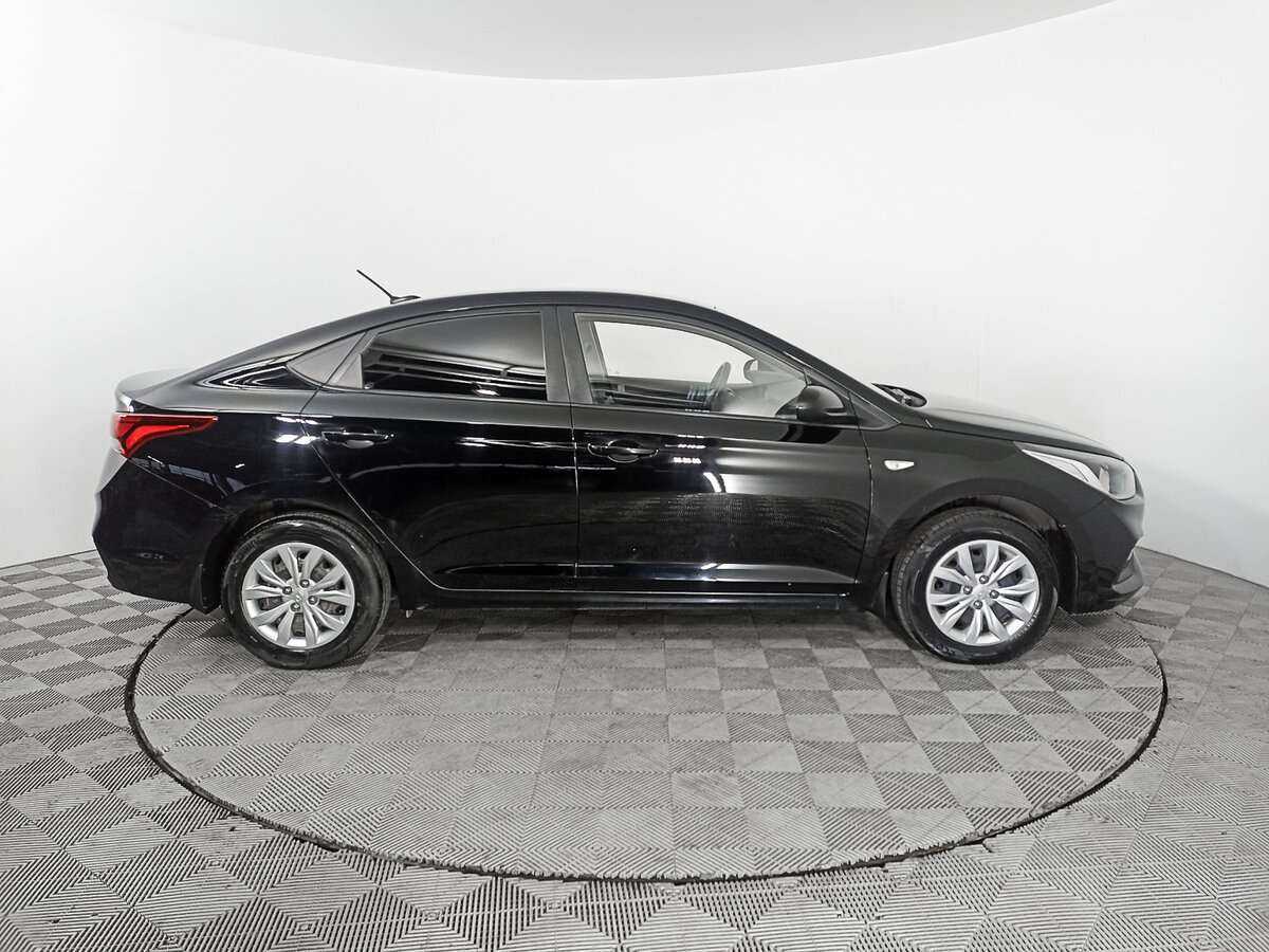 Купить Hyundai Solaris, 2018, 116 302 км, фото №4