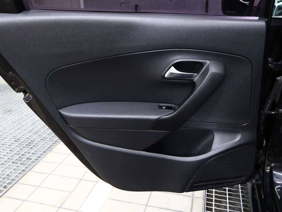 Купить Volkswagen Polo, 2013, 242 000 км, фото №12