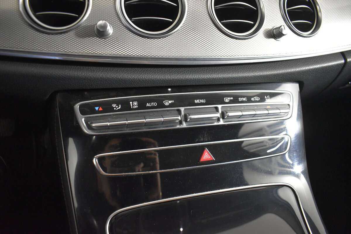 Купить Mercedes-Benz E-Класс 200 d, 2018, 97 000 км, фото №18