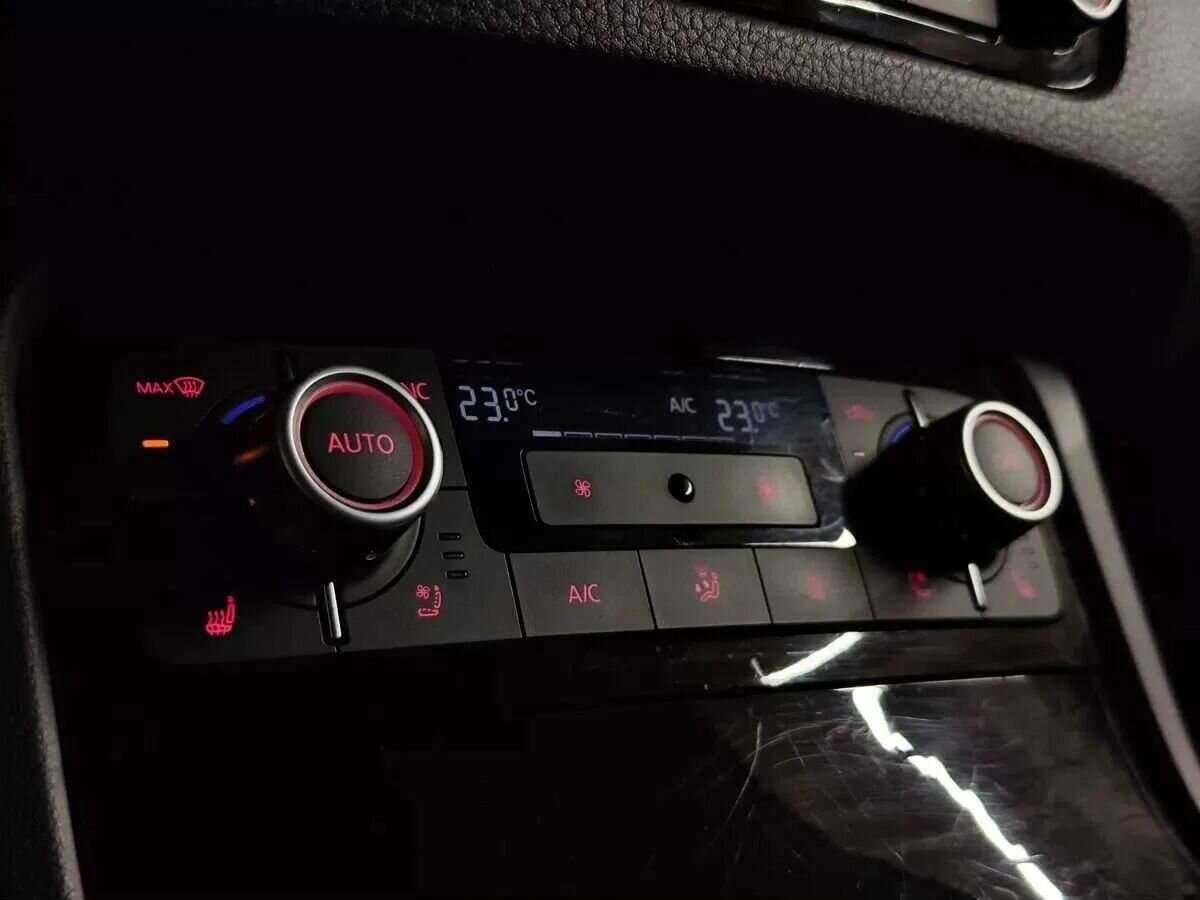 Купить Volkswagen Touareg, 2014, 176 954 км, фото №17