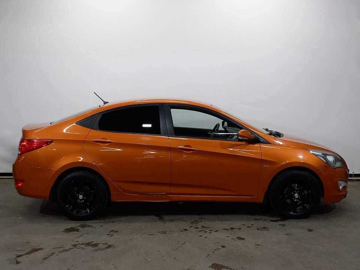 Купить Hyundai Solaris, 2016, 104 665 км, фото №4