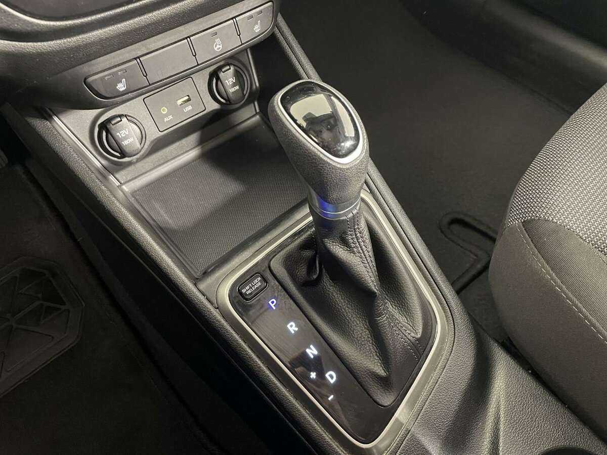 Купить Hyundai Solaris, 2018, 69 242 км, фото №13