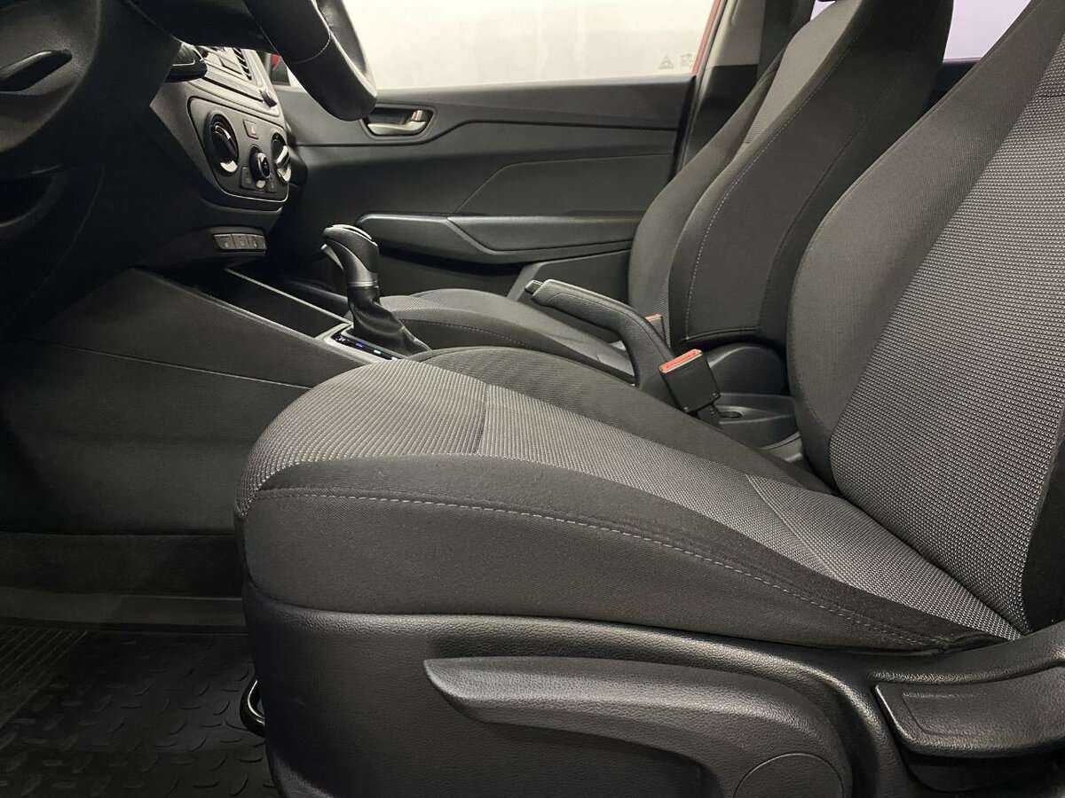 Купить Hyundai Solaris, 2018, 77 668 км, фото №10