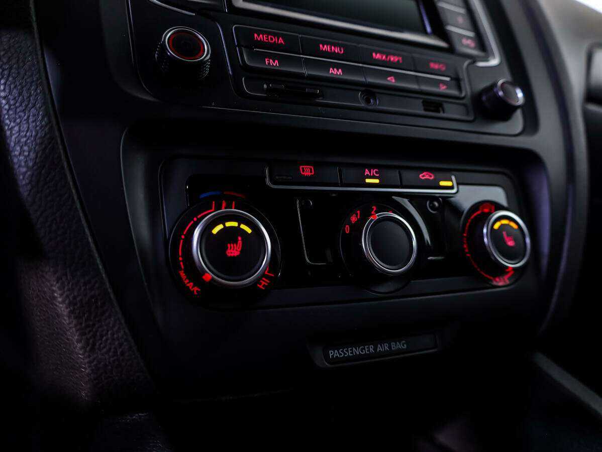 Купить Volkswagen Jetta, 2014, 152 188 км, фото №13