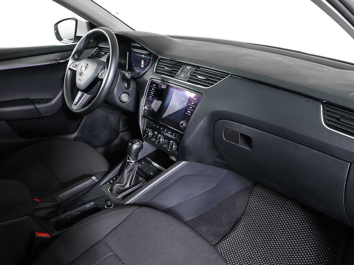 Купить Skoda Octavia, 2019, 76 300 км, фото №9