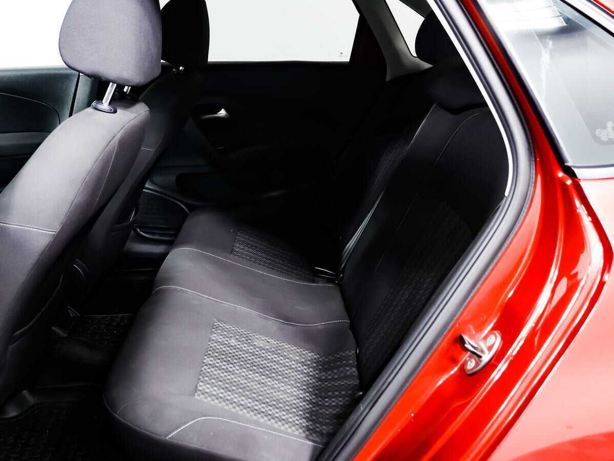 Купить Volkswagen Polo, 2015, 78 240 км, фото №12