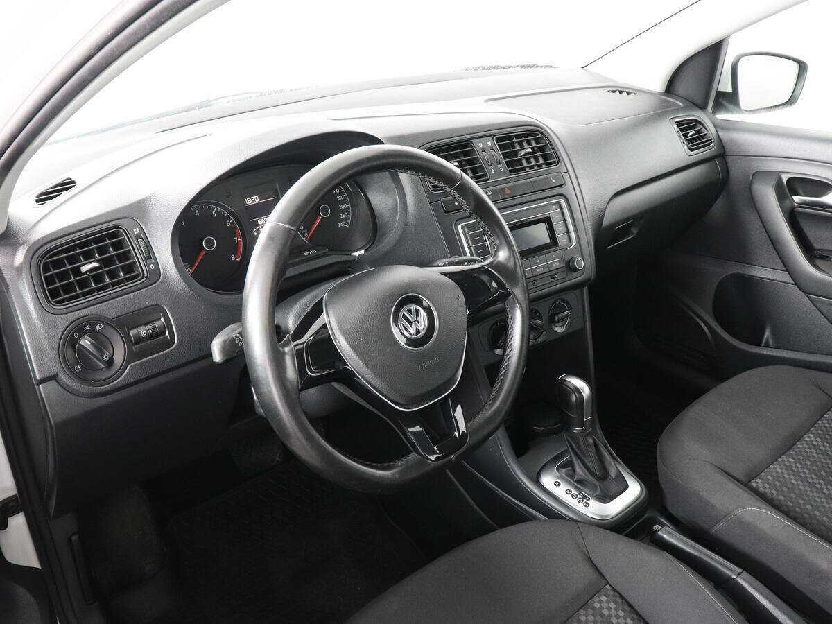 Купить Volkswagen Polo, 2018, 166 967 км, фото №9